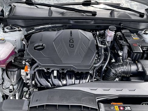 Used 2025 Hyundai Sonata SEL FWD image 17