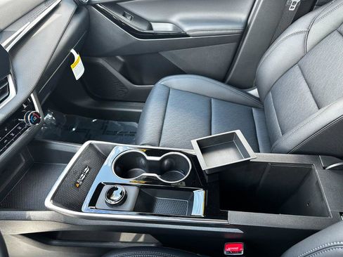 New 2026 Chevrolet Equinox LT w/ Convenience Package II image 18