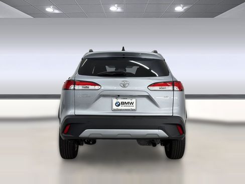 Used 2025 Toyota Corolla Cross LE FWD image 10