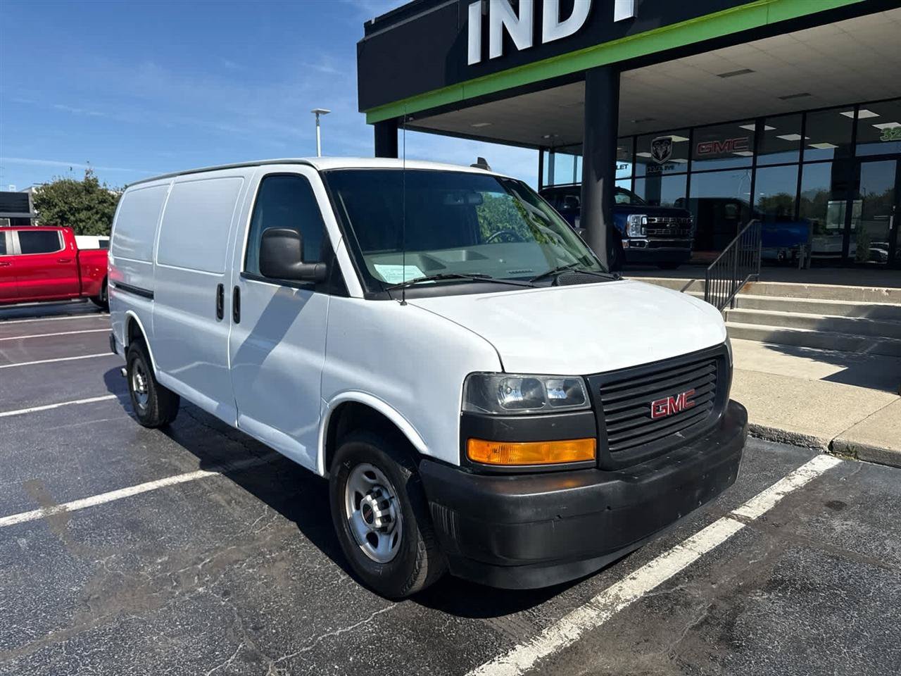 Used 2020 GMC Savana 2500 RWD image 2