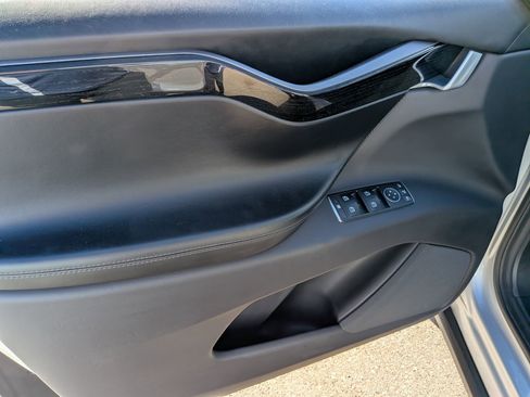 Used 2018 Tesla Model X P100D image 8