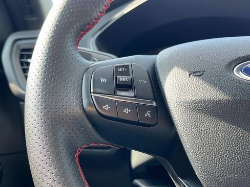 Used 2025 Ford Escape ST-Line image 30