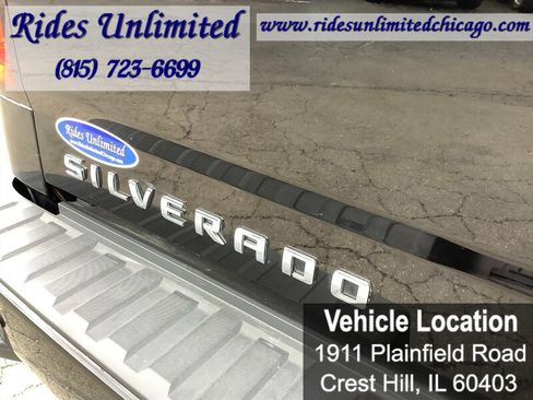 Used 2017 Chevrolet Silverado 1500 LT w/ Midnight Edition AWD/4WD image 36