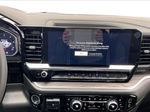 New 2026 GMC Sierra 1500 SLT image 7