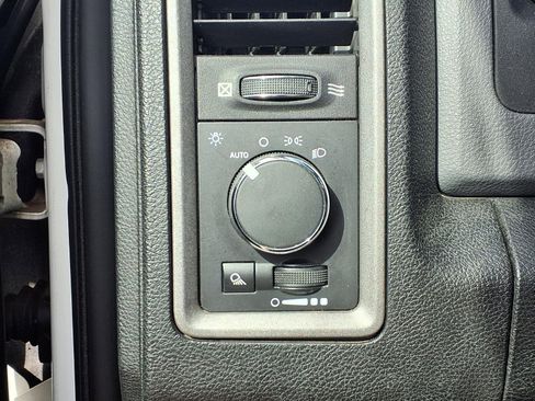 Used 2014 RAM 1500 Tradesman w/ Power & Remote Entry Group image 11