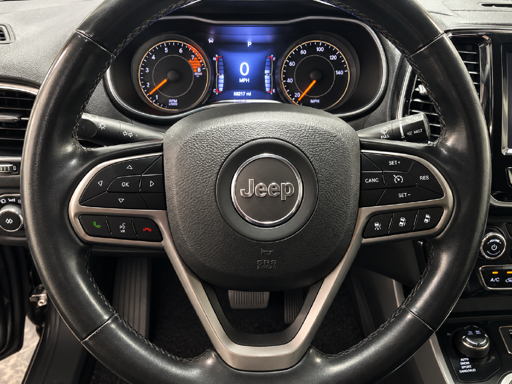 Used 2021 Jeep Cherokee Latitude Lux w/ Comfort/Convenience Group AWD/4WD image 15