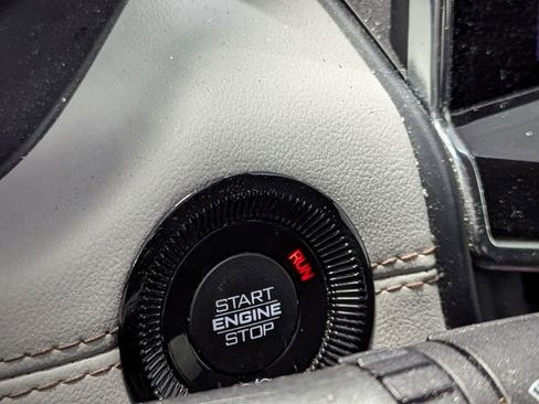 Certified 2022 Jeep Compass Limited image 5