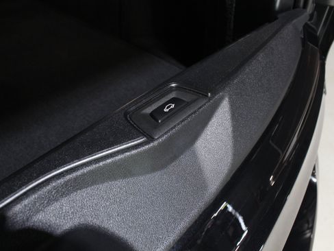 Used 2025 BMW X5 xDrive40i w/ Executive Package AWD/4WD image 83