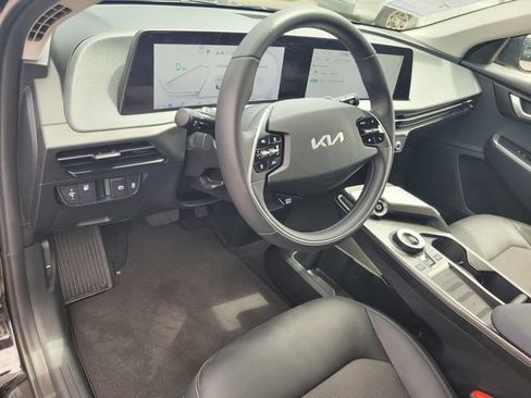 Used 2024 Kia EV6 Light RWD image 9