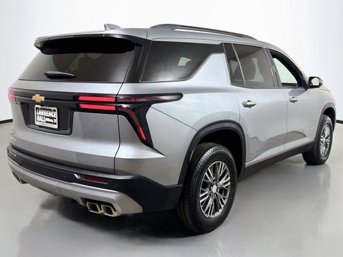 Certified 2026 Chevrolet Traverse LT FWD image 4