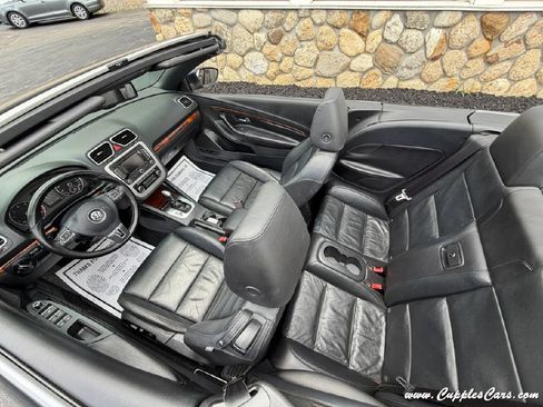 Used 2012 Volkswagen Eos Lux FWD image 20