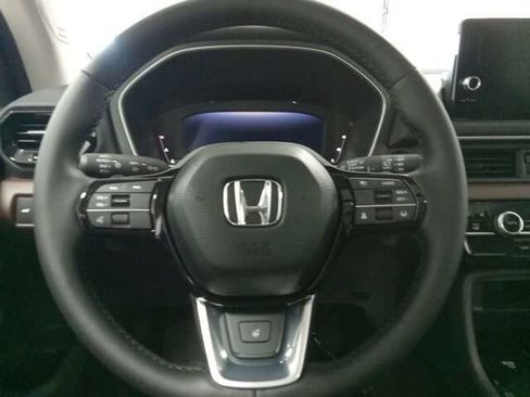 Used 2024 Honda Pilot Elite image 22