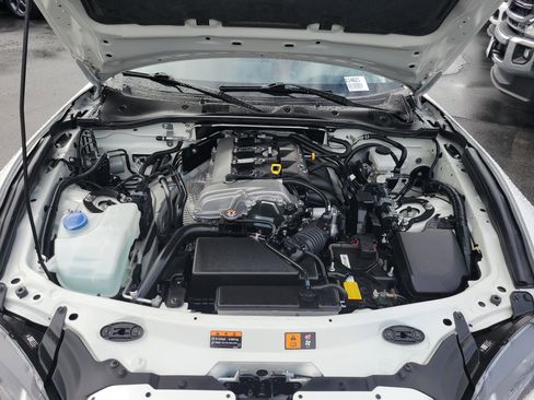 Used 2022 MAZDA MX-5 Miata RF Grand Touring image 16