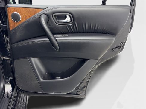 Used 2024 Nissan Armada SL image 45