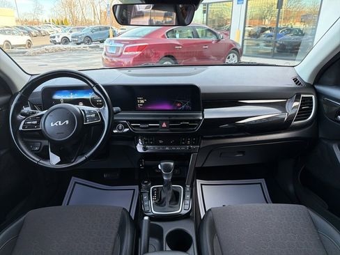 Certified 2024 Kia Seltos S image 24