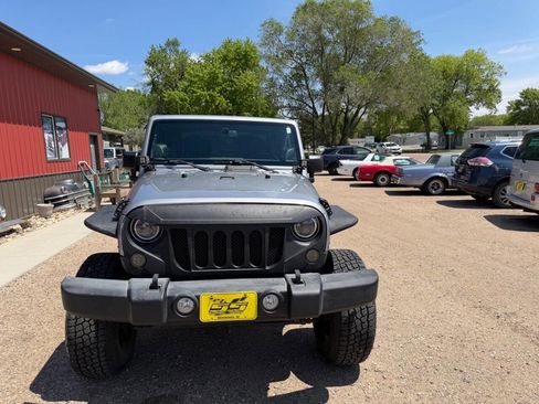 Used 2016 Jeep Wrangler Sport w/ Quick Order Package 24S AWD/4WD image 3