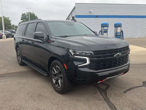 Used 2023 Chevrolet Suburban Z71 w/ Z71 Off-Road Package AWD/4WD image 7