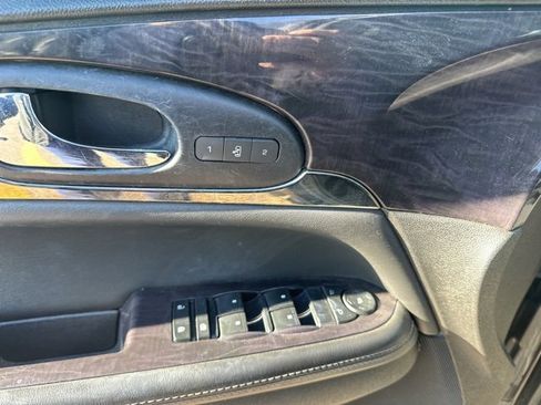 Used 2015 Buick Enclave Leather image 14