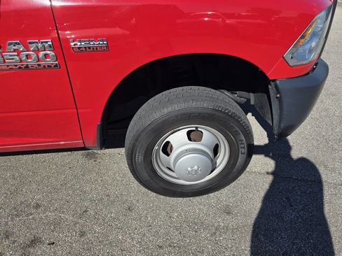 Used 2017 RAM 3500 Tradesman RWD image 32