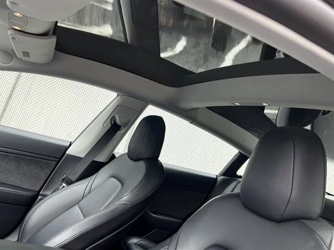 Used 2021 Tesla Model 3 Standard Range Plus RWD image 17