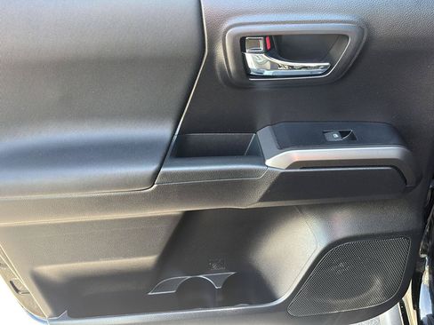 Used 2019 Toyota Tacoma TRD Pro AWD/4WD image 26