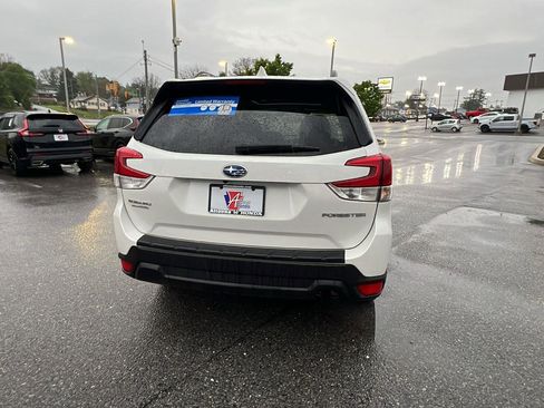 Used 2020 Subaru Forester Premium AWD/4WD image 5