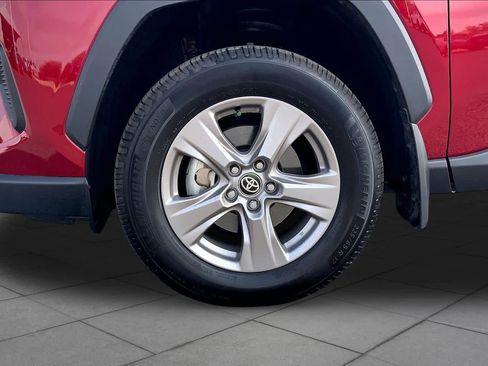 Used 2023 Toyota RAV4 XLE AWD/4WD image 11