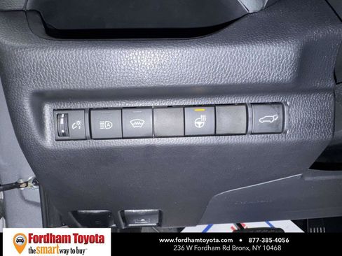 Used 2023 Toyota RAV4 XLE Premium AWD/4WD image 21