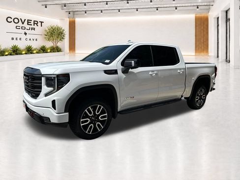 Used 2023 GMC Sierra 1500 AT4 w/ AT4 Premium Package AWD/4WD image 4
