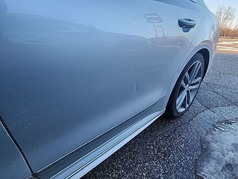 Used 2019 Volkswagen Passat 2.0T SE R-Line image 5