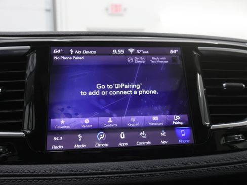 Used 2019 Chrysler Pacifica Limited w/ Tire & Wheel Group image 61