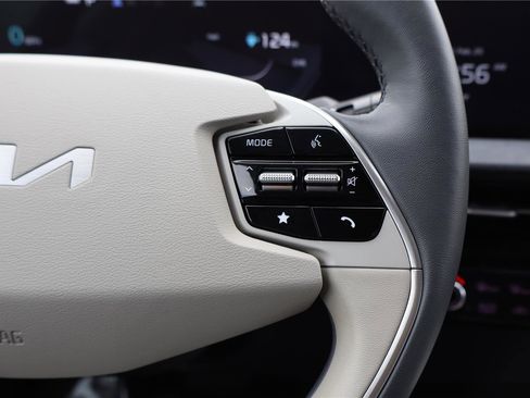 Certified 2023 Kia EV6 Wind image 18