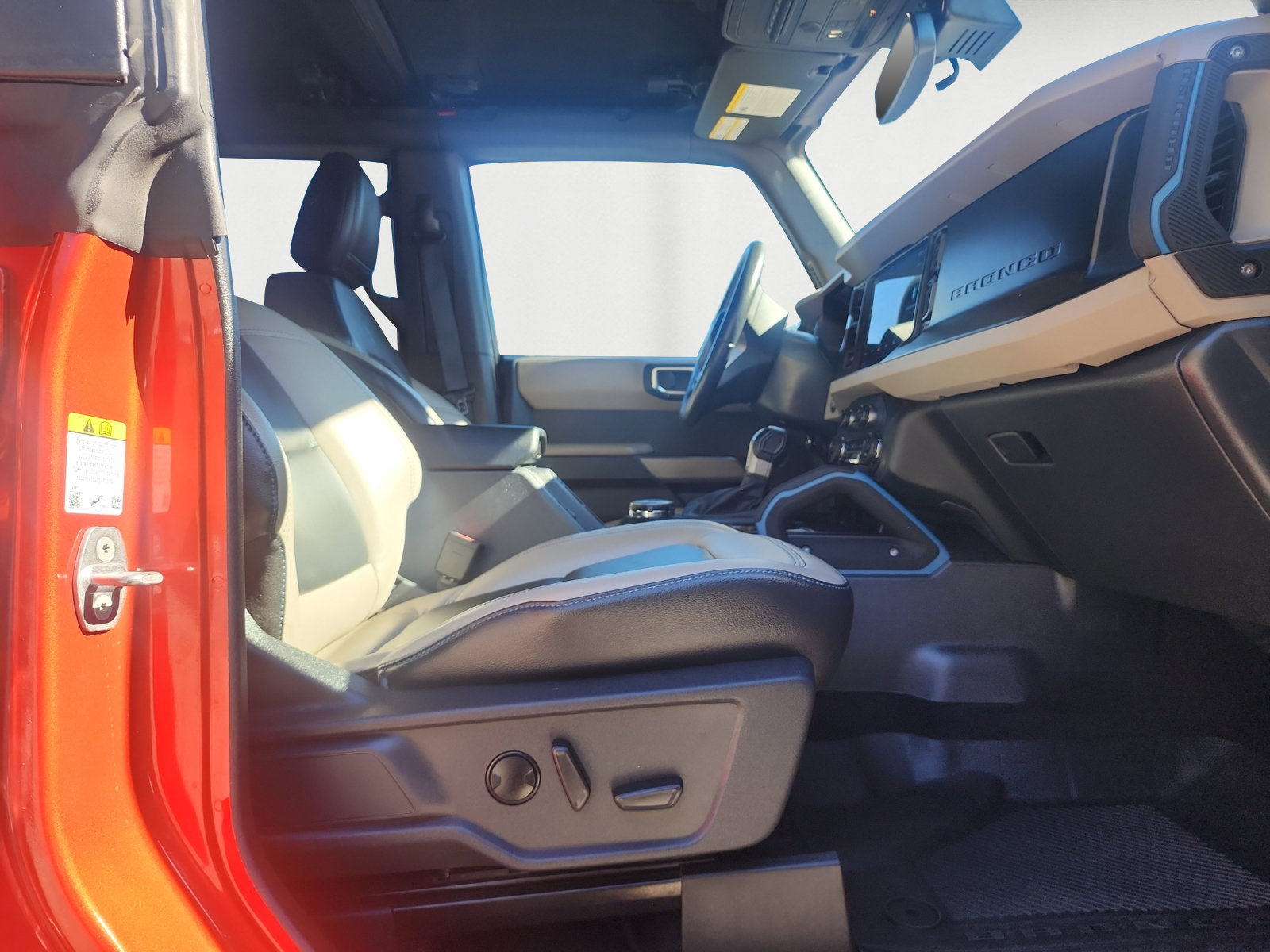 Used 2023 Ford Bronco Wildtrak AWD/4WD image 9