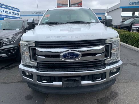 Used 2017 Ford F250 XLT w/ XLT Premium Package AWD/4WD image 3