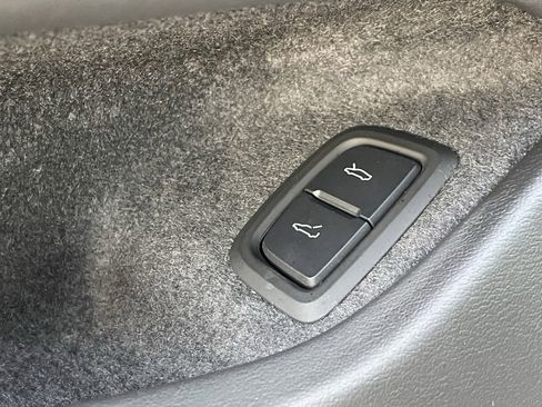 Used 2023 Chevrolet Corvette Stingray Coupe w/ Z51 Performance Package image 22