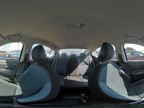Used 2025 Nissan Versa SV FWD image 35