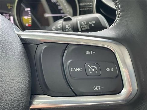 Used 2023 Jeep Wrangler Unlimited Sahara w/ Cold Weather Group AWD/4WD image 23