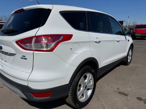 Used 2015 Ford Escape SE image 11