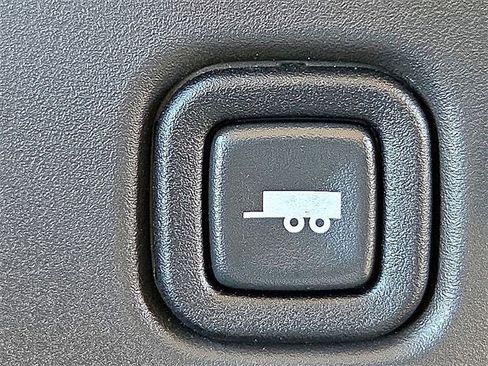 New 2025 Chevrolet Express 2500 Extended image 21