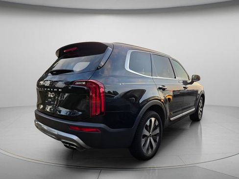 Used 2022 Kia Telluride S FWD image 5