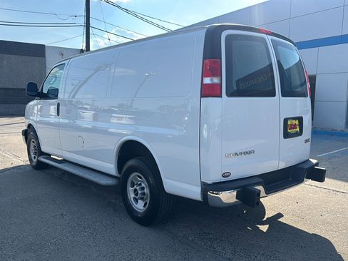Used 2024 GMC Savana 2500 w/ Driver Convenience Package RWD image 7