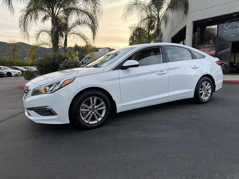 Used 2015 Hyundai Sonata SE image 15