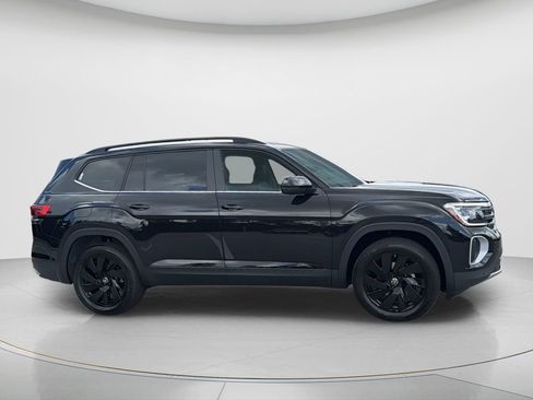 New 2026 Volkswagen Atlas SE FWD image 4