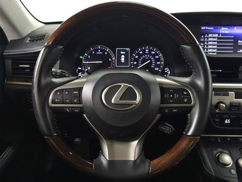 Used 2017 Lexus ES 350 w/ Luxury Package FWD image 17