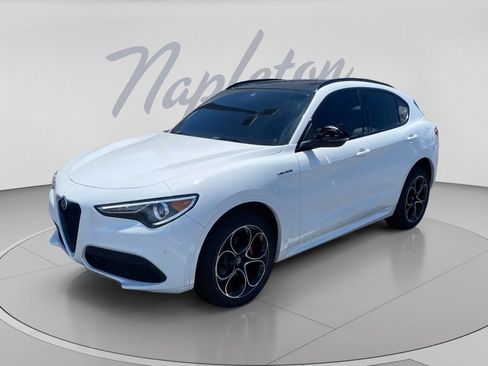 Used 2022 Alfa Romeo Stelvio Veloce AWD/4WD image 1