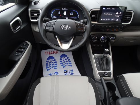 Used 2023 Hyundai Venue SEL FWD image 14