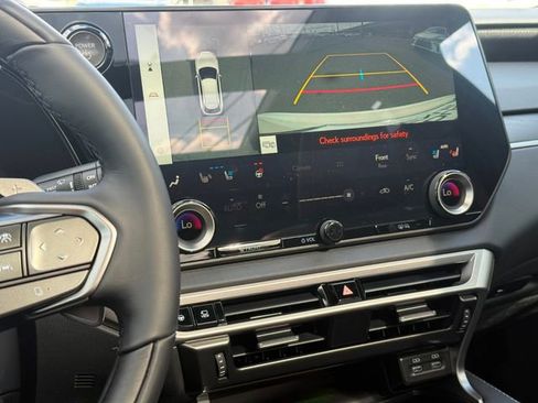 New 2026 Lexus RX 450h AWD image 22