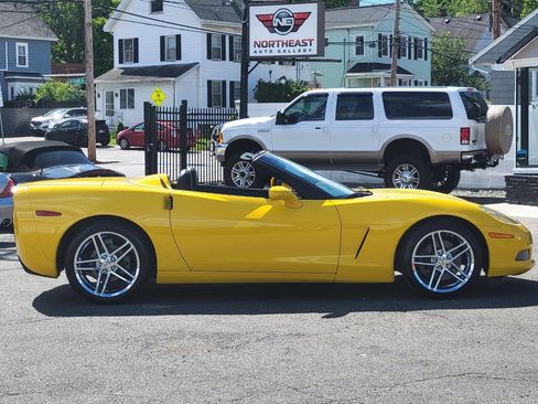 Used 2005 Chevrolet Corvette Convertible w/ Preferred Equipment Group image 7