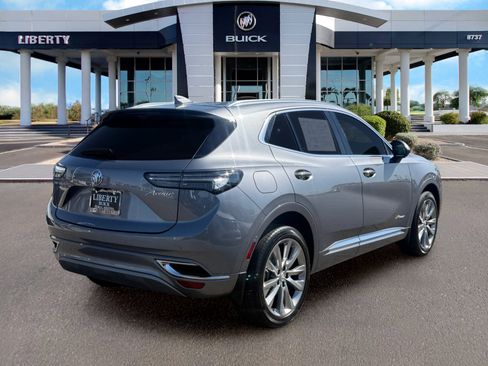 Used 2022 Buick Envision Avenir w/ Technology Package II FWD image 3