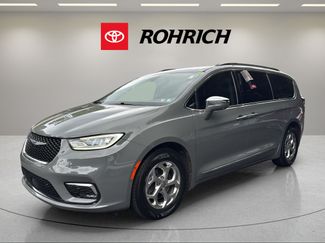 Used 2022 Chrysler Pacifica Limited FWD video 1